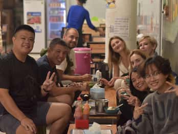 Hanoi: Private Street Food Rundgang mit einem echten Foodie
