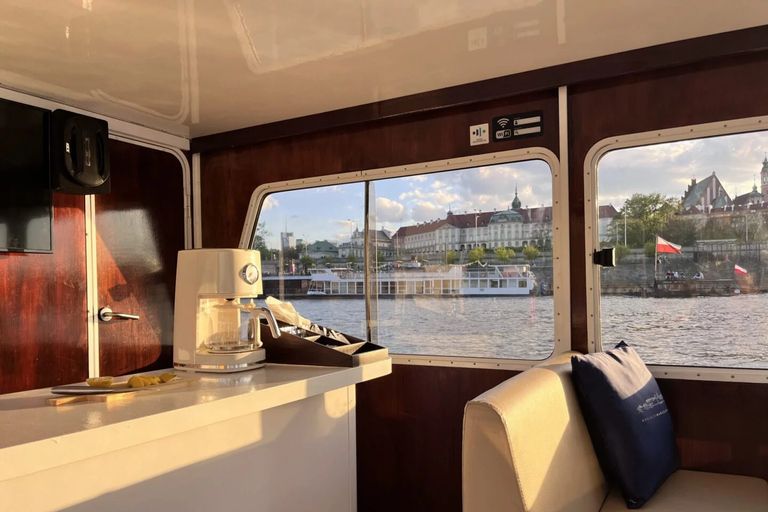 Warsaw: Vistula River Cruise with Audioguide