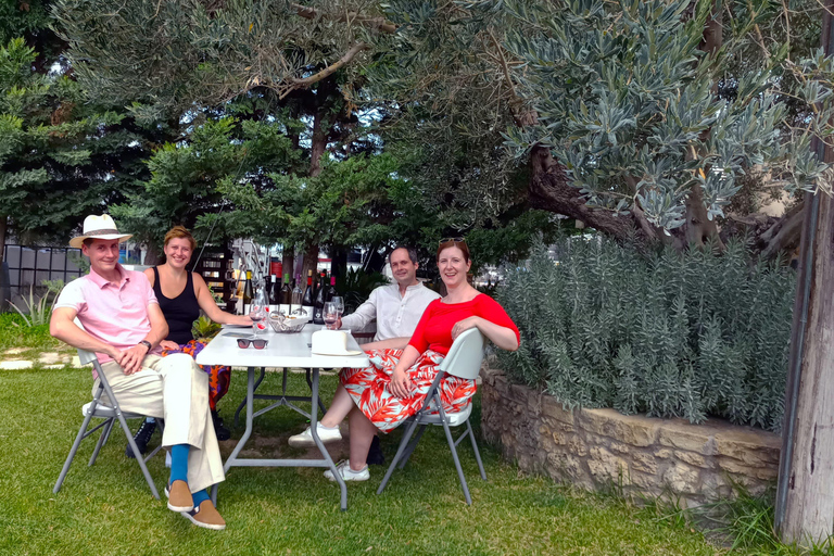 Odkryj smak Krety: wycieczka z przewodnikiem po winnicy i degustacjaOdkryj Smak Krety: Wycieczka z przewodnikiem po winiarni i degustacje