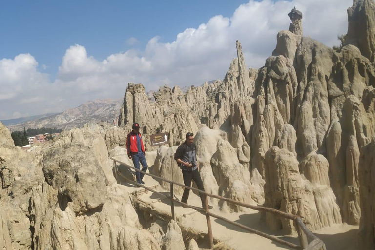 Desde La Paz: Tiwanaku, Puma Punku y Valle de la Luna.