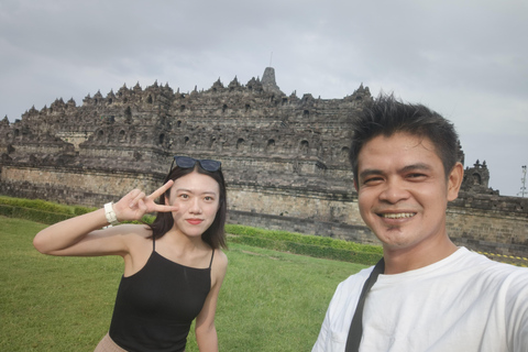 Yogyakarta: Borobudur Temple & Enam Langit Private Tour
