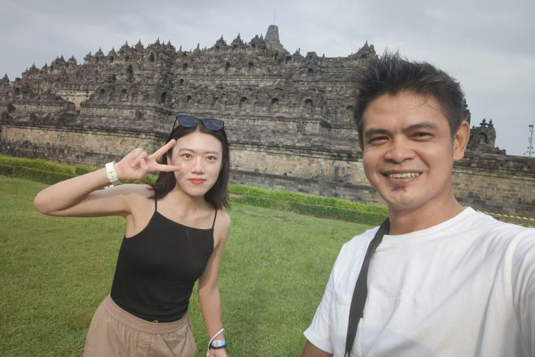 Yogyakarta: Borobudur Temple & Enam Langit Private Tour