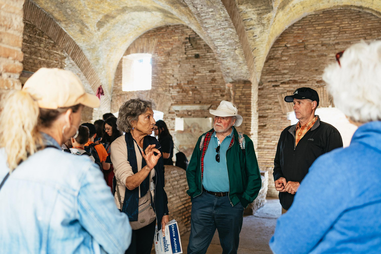 Roma: Antigua Ostia Antica: Excursión guiada de medio día en tren