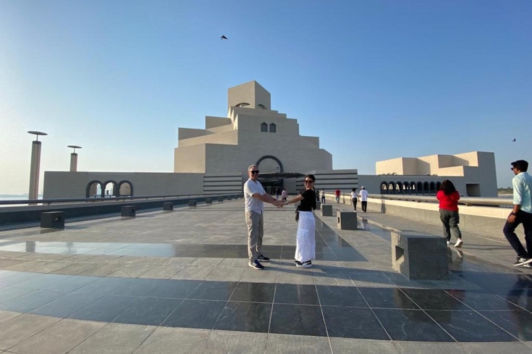 Doha, Katar: Private Stadtrundfahrt durch Doha mit arabischer Mahlzeit vor Ort.Doha, Katar: Doha Stadtrundfahrt mit arabischem Essen - Private Tour