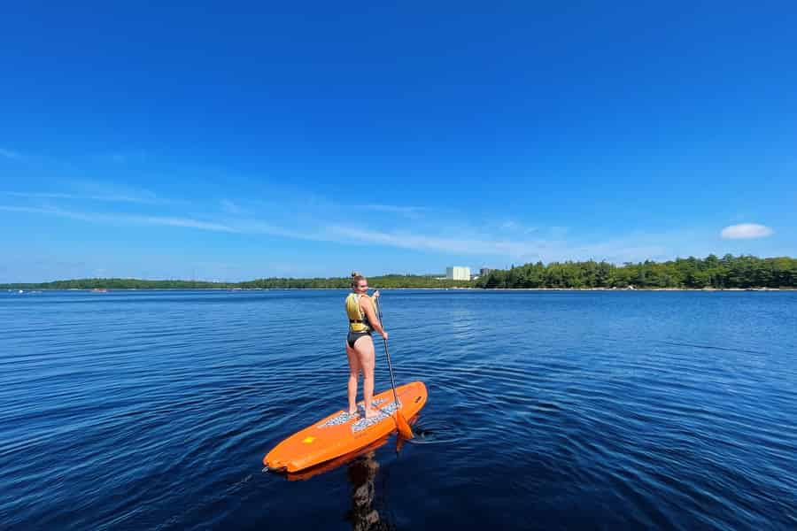 Halifax: Paddleboard-Verleih im Long Lake Provincial Park. Foto: GetYourGuide