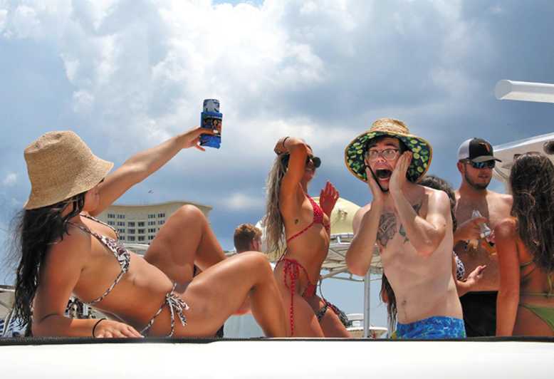 Tampa: Private Party Pontoon Boat Rental For up to 12 People