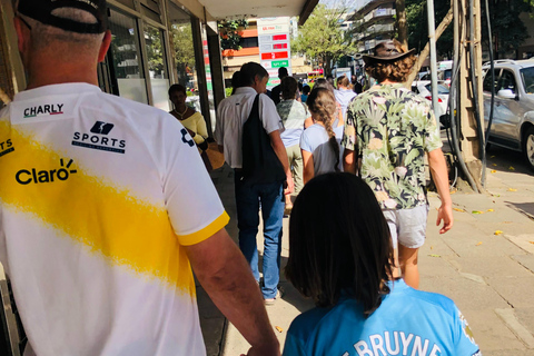 livlig stadsvandring i nairobi