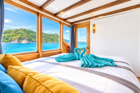 Labuan Bajo: 3-Day Komodo Sailing Ocean View Cabin All Fees Standard Boat | Sharing Room Ocean View | Tiket not Included