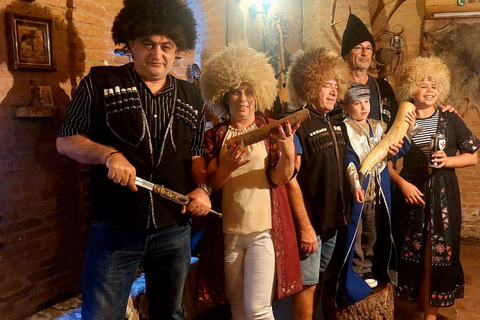 Tbilisi: Georgian Cooking Class in Family with Dinner & Wine