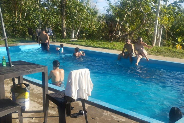 Iquitos: Albergue de 3 días en la selva amazónica con piscina