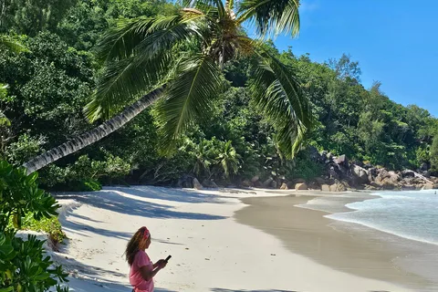 Praslin: Full Day Private Tour