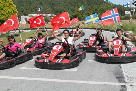 Icmeler/Marmaris: Avventura in go kart con trasferimento in hotel