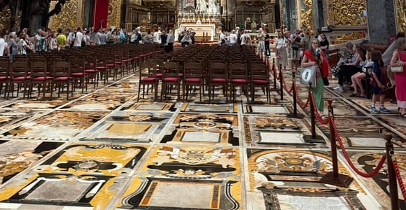 St. John’s Cathedral with a Local Guide – Ticket Excluded.