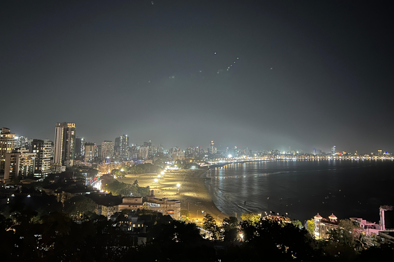 Visita a Mumbai à luz da noite e aos locais históricosTour noturno particular em Mumbai