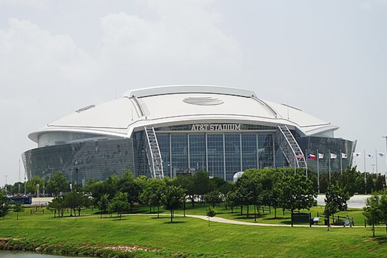 Dallas: Dallas Cowboys Football Game Ticket at AT&T Stadium Sideline