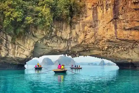 Desde Hanoi: Explora la Bahía de Ha Long en un día completo