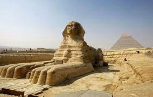 Visit Pyramids of Giza& Sphinx in New Cairo, Egypt