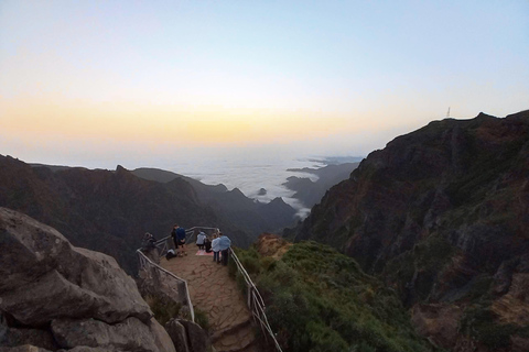 Pico do Arieiro to Pico Ruivo Hike with Transfer & Ticket
