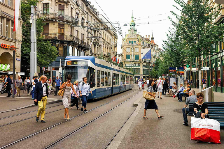 Zürich: Lindt Home of Chocolate, Seerundfahrt mit Selbstführung