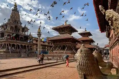 Tour di un giorno intero della piazza di Patan Dubar con Sam