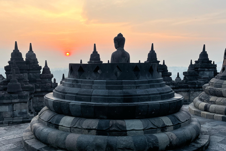 Yogyakarta: Borobudur Sunset and Mount Merapi Lava Tour