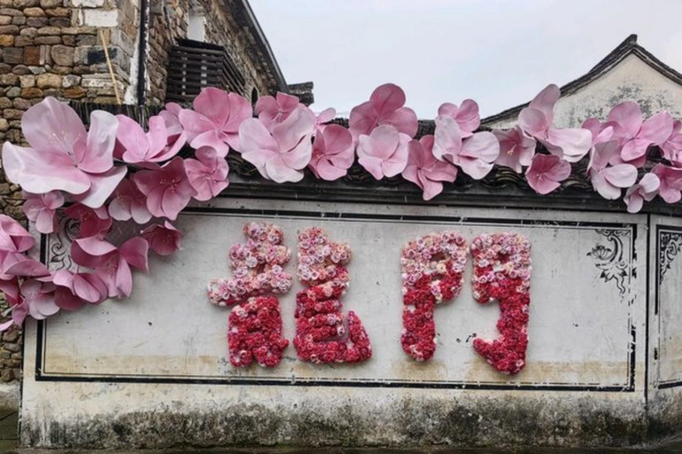 Shanghai: Fuyang Bayberry Picking & Ancient Town Day Trip