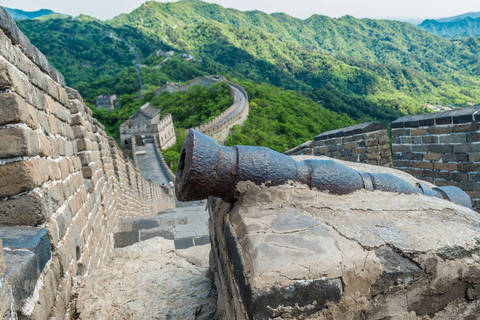 Pekín: Ticket de entrada nocturna a la Gran Muralla de Badaling（con espectáculo）