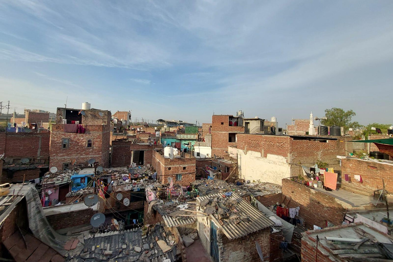 New Delhi: Sanjay Colony Slum & Old Delhi Street Food Tour