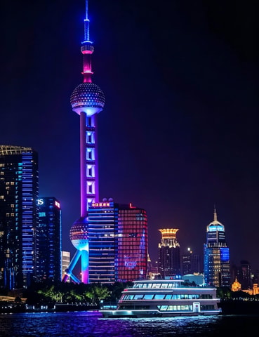 Luxury Night Cruise in Shanghai | Iconic Bund Landmarks View
