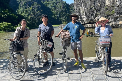 Desde Hanói: tour de Hoa Lu y Tam Coc y paseo en bicicleta