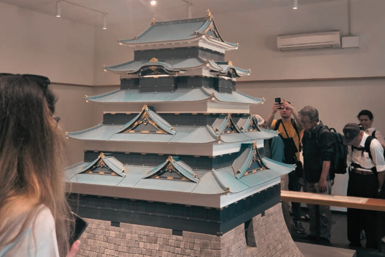 Tokyo: Imperial Palace and Shogun Storytelling Walk