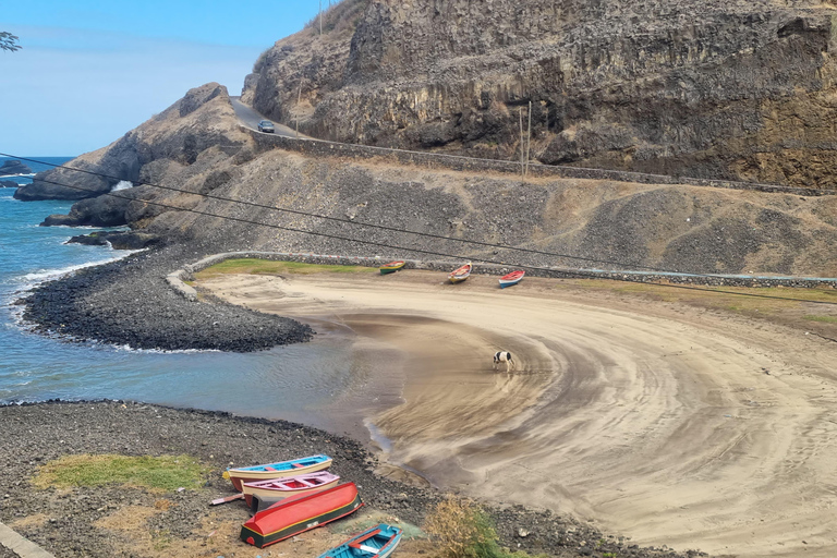 Praia: Santiago Island Highlights Tour with Breakfast