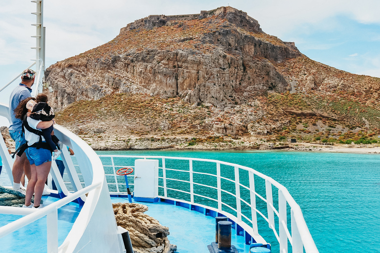 Depuis le port de Kissamos : croisière en bateau vers la lagune de Balos et GramvousaDepuis le port de Kissamos : croisière en bateau vers Balos et Gramvousa et déjeuner