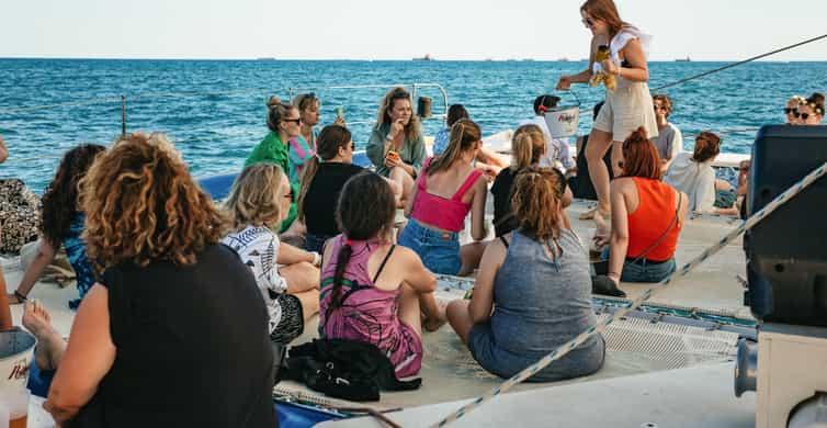 Barcelona: Sunset Catamaran Cruise with Live Music photo 13