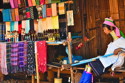 Från Chiang Mai : Vita och blå tempel och Lalita Cafe