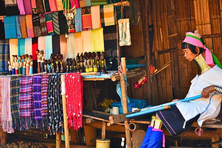 Från Chiang Mai : Vita och blå tempel och Lalita Cafe