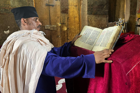 Gondar: Guided City Tour with Fasil Ghebbi & Church Visit 3