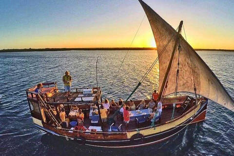 Nguuni Nature Sanctuary & Tamarind Dhow Dinner Cruise