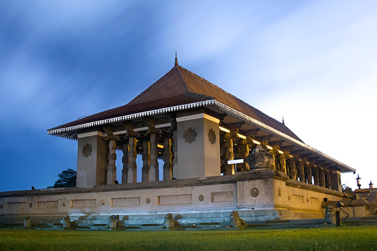 Colombo Independence Square Private Tour 3 Hour