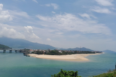 Transfert privé de Hoi An à Hue avec chauffeur parlant anglais