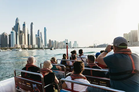 Dubai: Passeio de lancha pela Marina, Atlantis, Palmeira e Burj Al Arab
