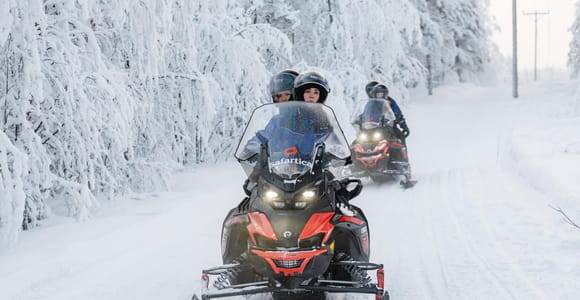 Rovaniemi: Snowmobile and Ice Fishing Adventure with Lunch