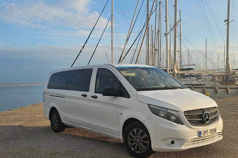 Santorini: Private Highlights 5hour Tour with Luxury Minivan