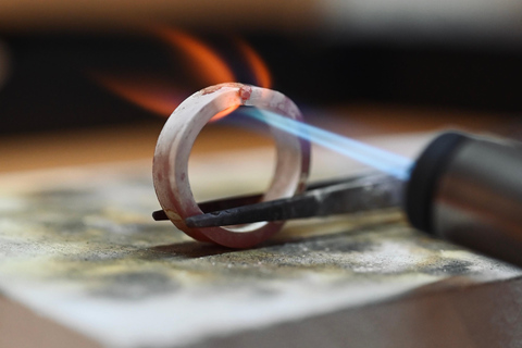 Geneva or Le Noirmont: Jewelry-Making Workshop with Jeweler Geneva: Unset or set ring with zircon stone