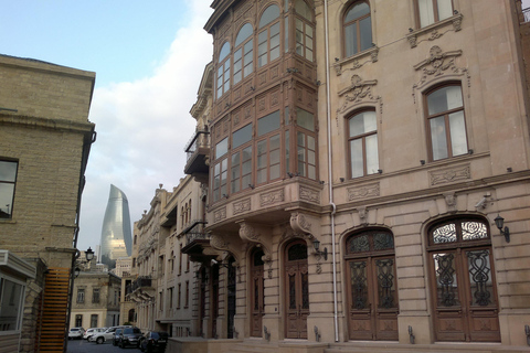 Baku: Old City Guided Walking Tour Baku Old City with professional guide group & private tour