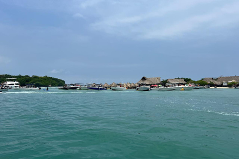 Cartagena: Private Full-Day Luxury-Boat Rosario Islands Tour