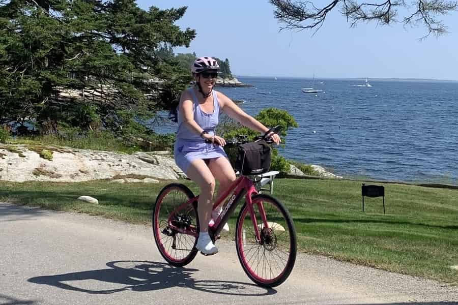 Boothbay Harbor: E-Bike-Tour mit Besuch im Kunstatelier. Foto: GetYourGuide