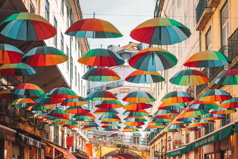 Lisbon:Private Sightseeing TukTuk Tour: Alfama, Belém & More 1.5-H Classic Tour Old Town
