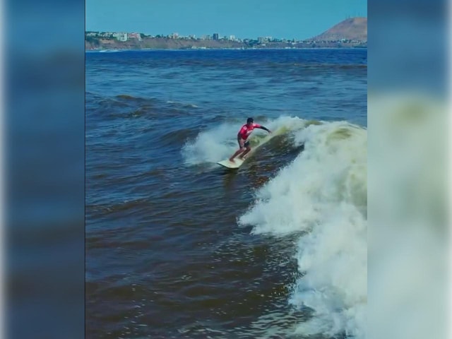 Lima: Surf Lessons at Makaha Beach