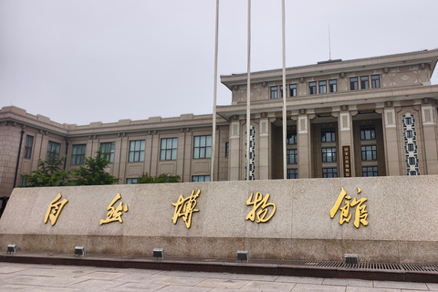 BeijingNatural History Museum Guided Tour & Entry Assistanc
